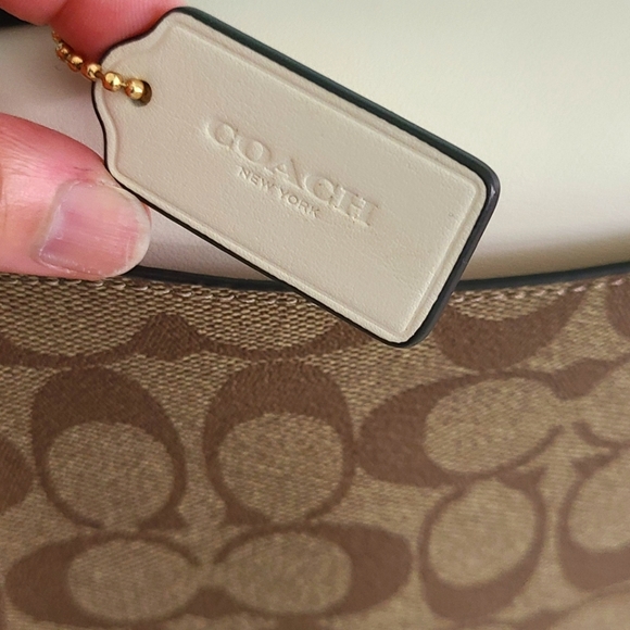 🎉HP!🎉 Coach Handbag Monogram - Picture 5 of 10